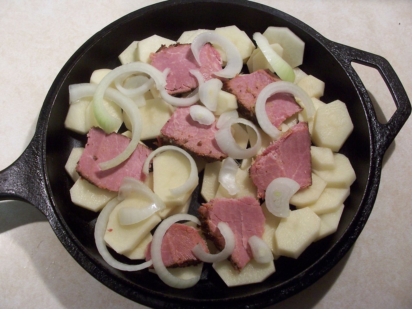 Cowgirl's Country Life Hickory Smoked Scalloped PotatoesnPork with